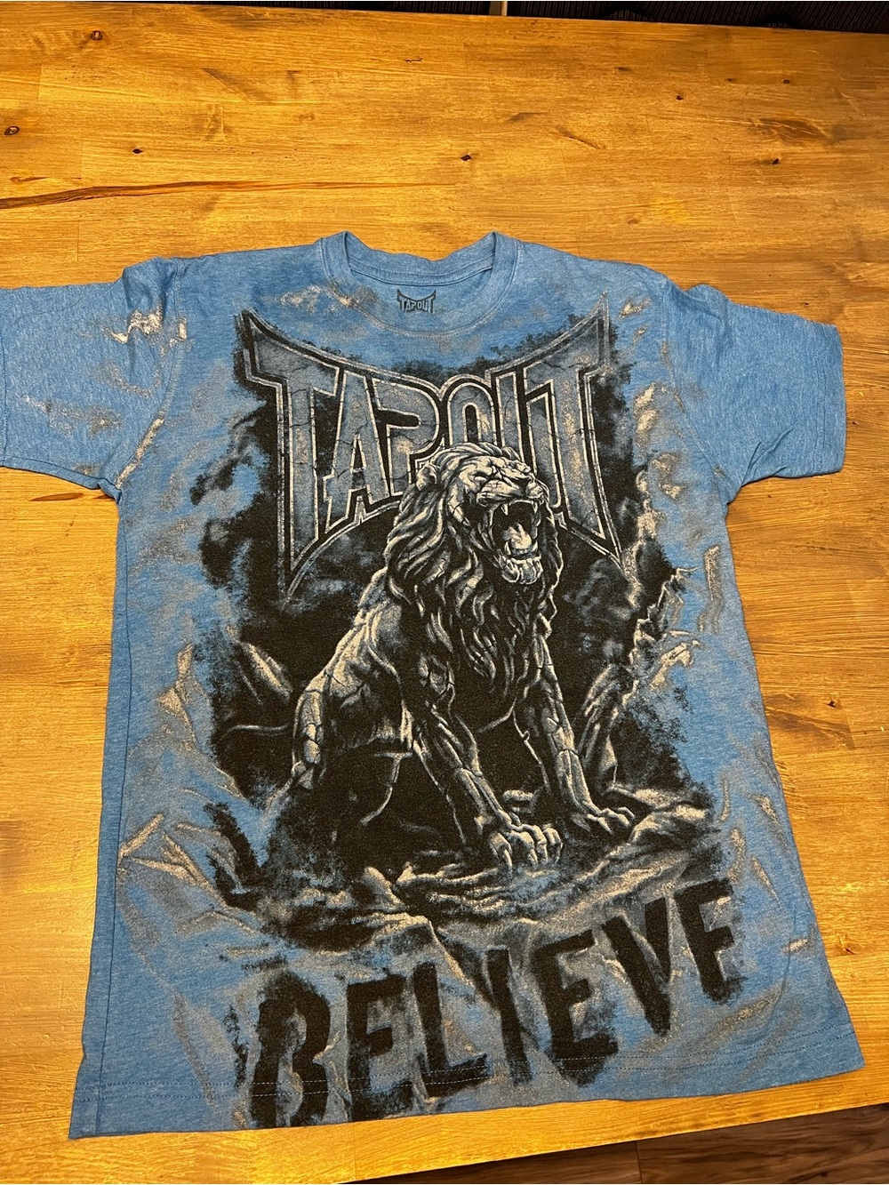 Tapout Y2K shirt